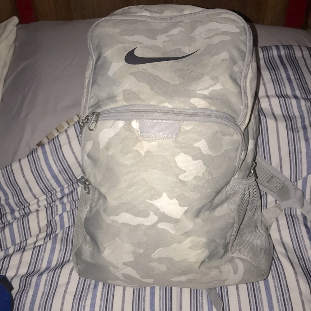 Nike back pack BIG